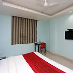 Oyo 6596 Hotel Flight Path