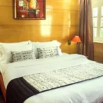 Fabhotel Daffodils Inn Connaught Place