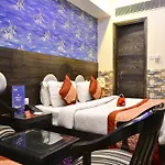 Oyo 11357 Karol Bagh