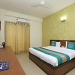 Oyo 8481 Le Tara Residency
