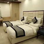Lemon Green Inn
