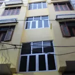 Delhi Inn,Walk In Nizamuddin Railway Station
