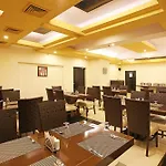Oyo 9771 Hotel Glitz Westend Inn