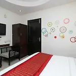 Oyo 9030 Hotel Delhi Airport Plaza