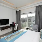 Oyo 11071 Hotel Tisya