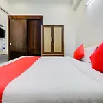 Oyo 23053 Millenium Residency