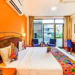 Fabhotel Divine Inn