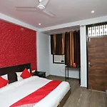 Oyo 37382 Kanchan Kunj