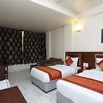 Oyo 11352 Hotel Shanti Villa