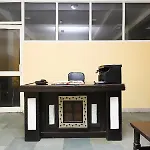 Oyo 28126 Charanpahari Hotel