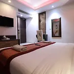 Hotel Waterfall