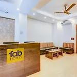Fabhotel Floyd