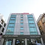 Oyo 6845 The Grand Hotel