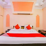 Oyo 70499 Khorwal Pg