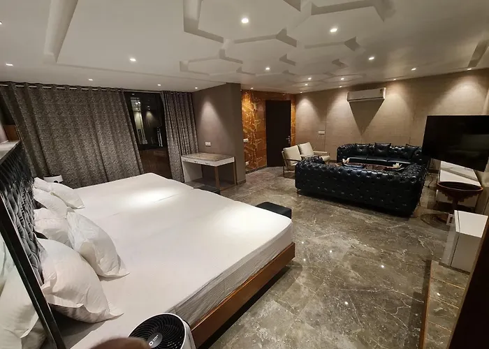 Hotel Royal Castle Grand