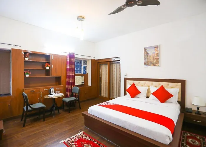 Oyo 62702 Golden Home Stay