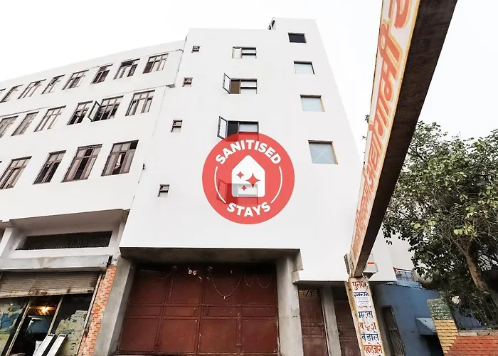 Oyo Flagship 76030 Ashok Park Metro Inn