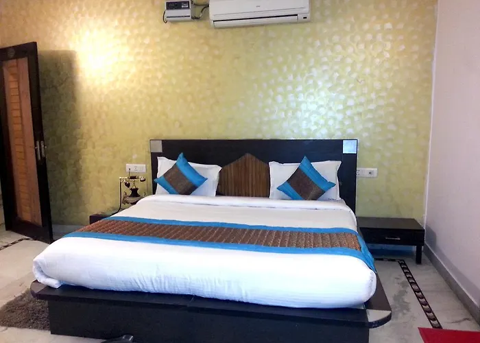 Hotel Ananda