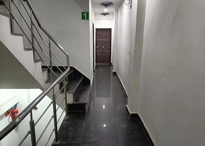 Airport Hotel Breeze