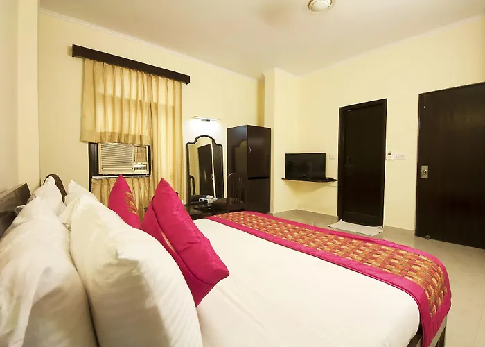 Fabhotel Delhi Darbar