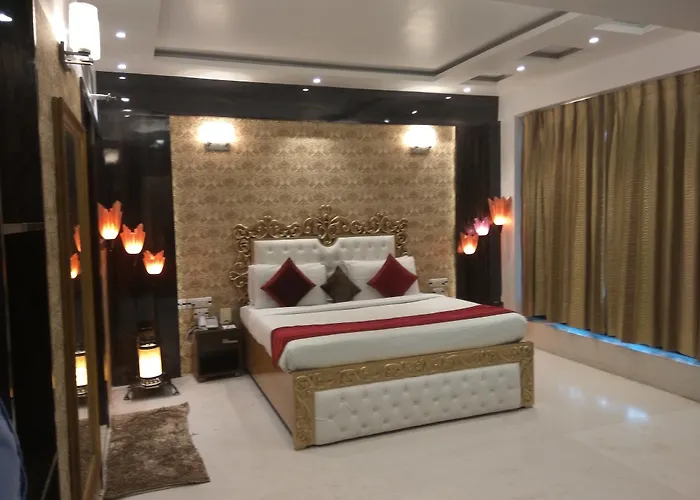 Hotel Signature Grand