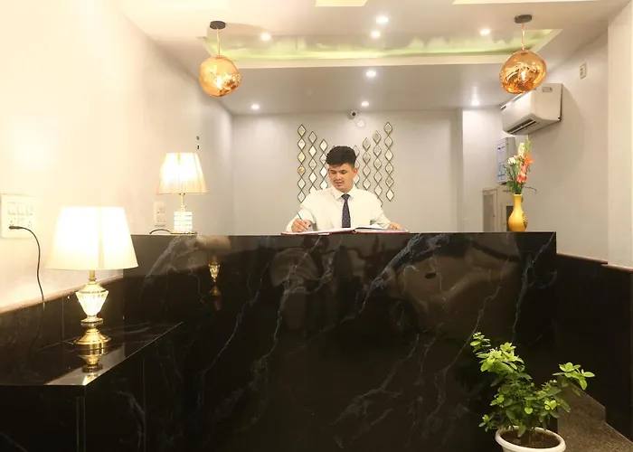 Hotel Earth