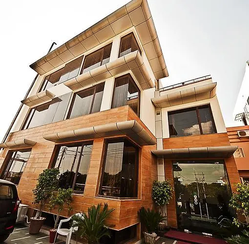 S.D Royal Inn
