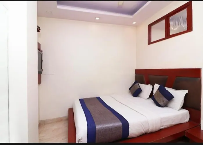 Hotel Prem Deluxe Guest House