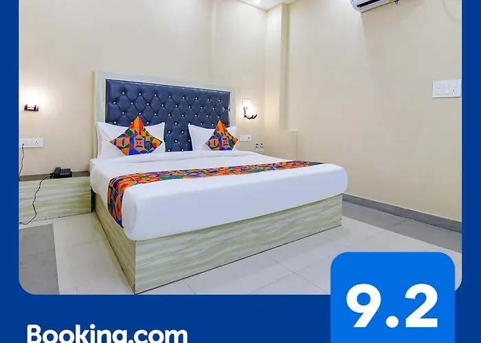 Fabhotel Ashok Vihar - Nr North Campus, Delhi University
