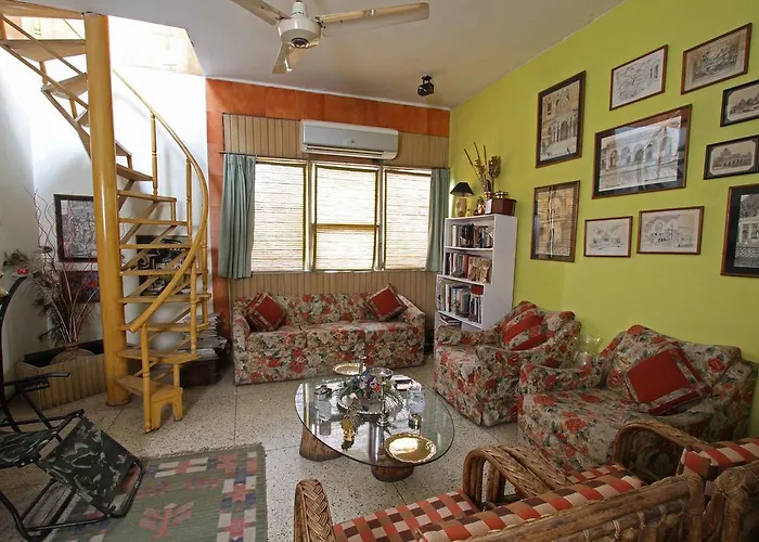 Nina Kochhar\'S Homestay