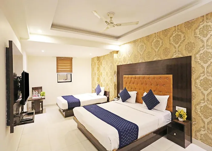 Hotel Iconic Near Delhi Igi International Airport