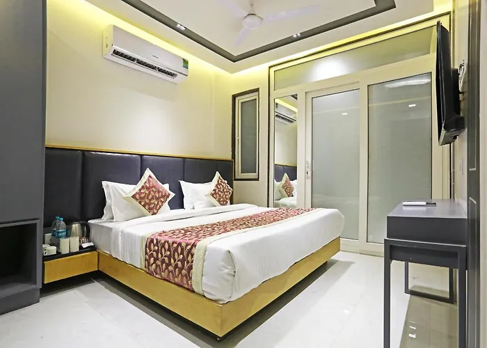 Hotel Applewood Residency - Offering Free Airport Drop