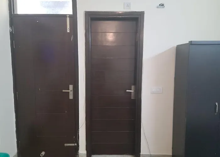 Premium Property In Chittaranjan Park,