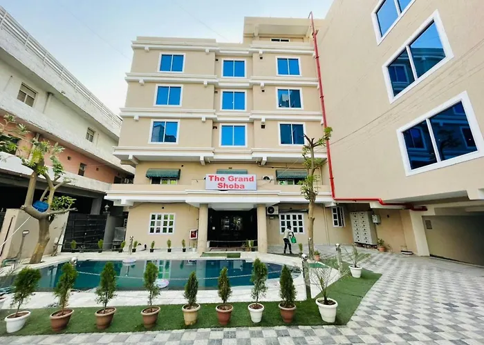 Airport Hotel The Grand Shoba