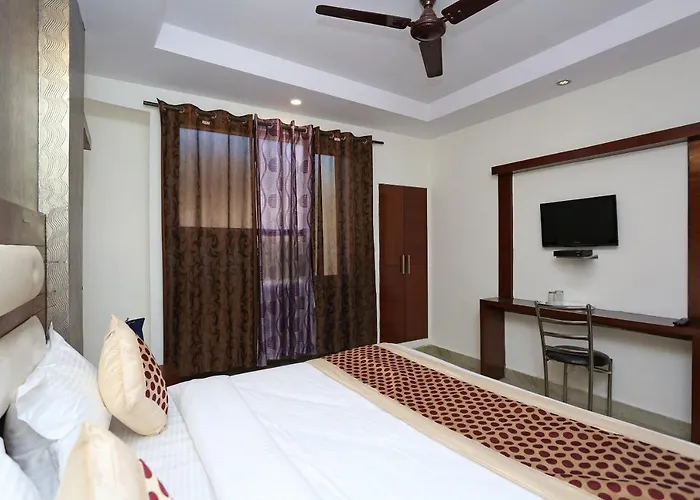 Oyo Hotel Repose Villa Near Gurudwara Shri Bangla Sahib