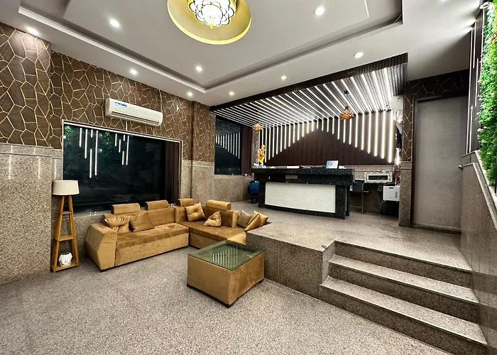 Hotel The Best Delhi Airport