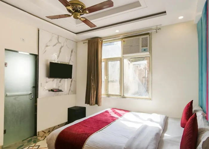Hotel Dubal Rr Near New Delhi Railway Station