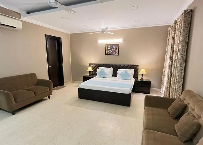 Abode Residency Safdarjung Enclave Near U S Embassy Delhi