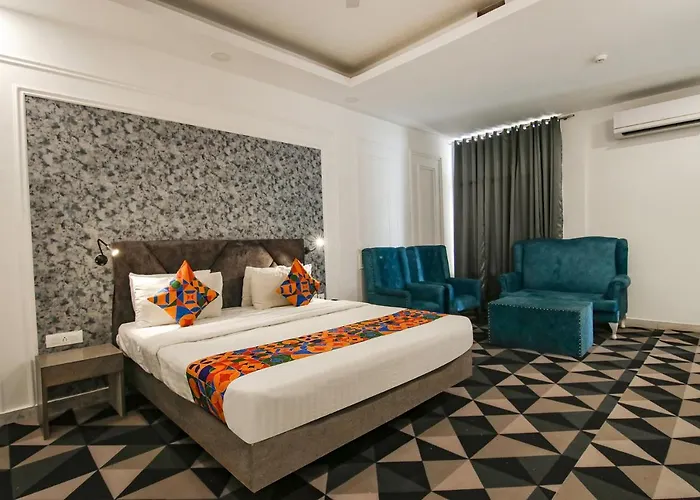 Fabhotel Marritt Grand