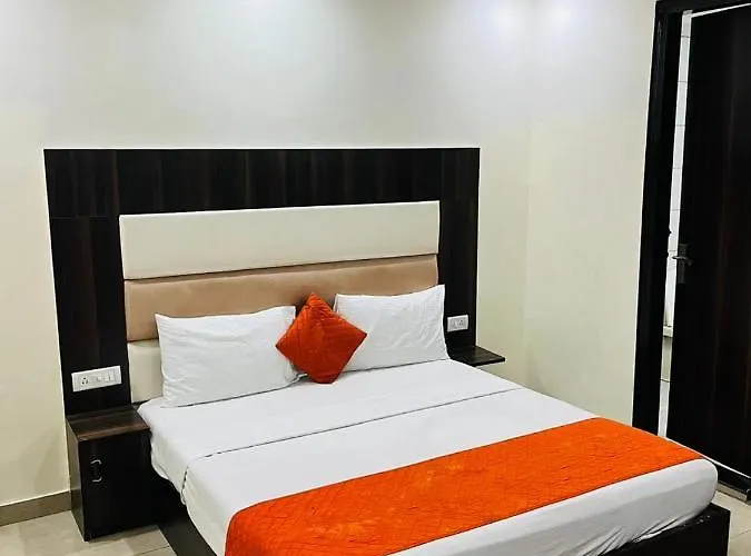 Hotel Park Suites Near Delhi International Airport