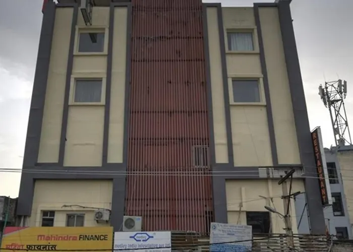 Airport Hotel Mahal