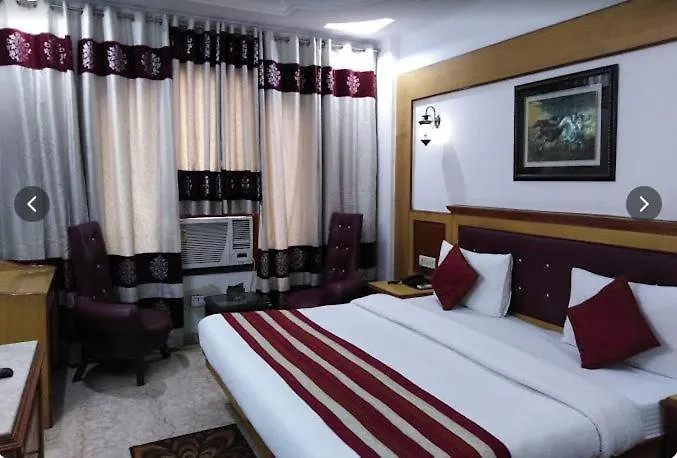Tjs Royal Hotel