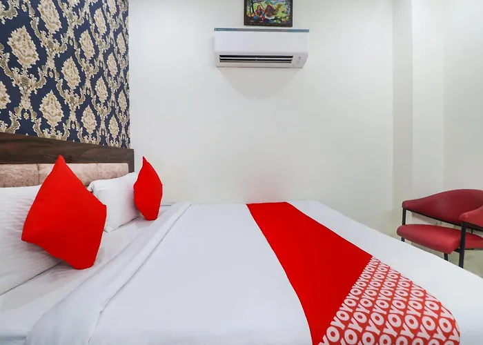 Oyo Flagship Hotel Paradise Near Jahangirpuri Metro Station