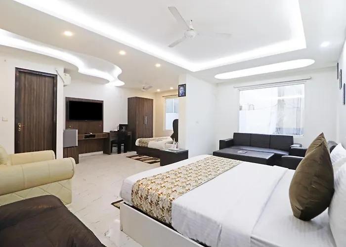 Amara Inn- Near Igi Delhi Airport