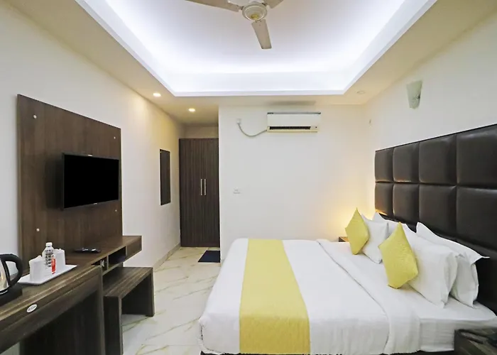 Amara Inn- Near Igi Delhi Airport