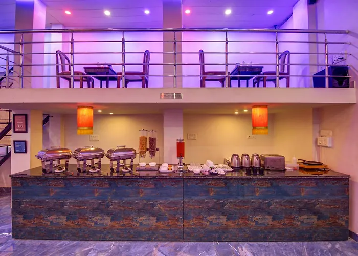 Gracious By Vishesh Hotels & Home Stay