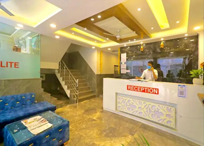 Hotel Seven Suites Near Igi International Airport