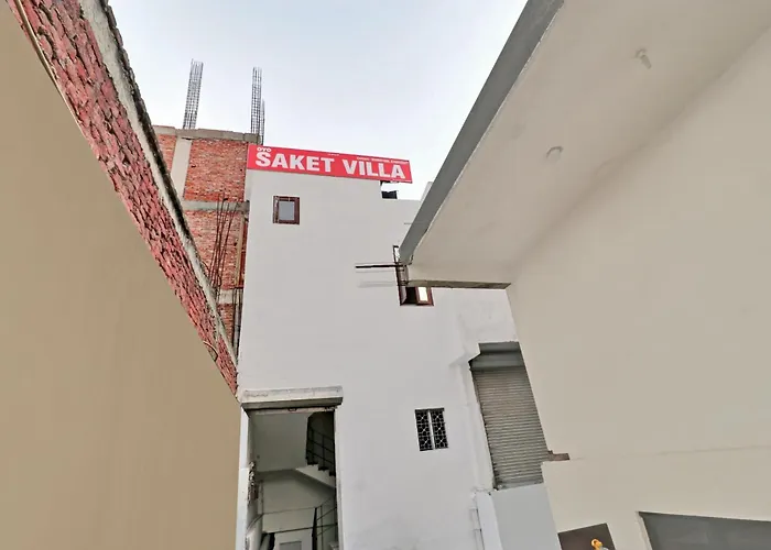 Capital O Saket Villa Near Dlf Avenue Saket