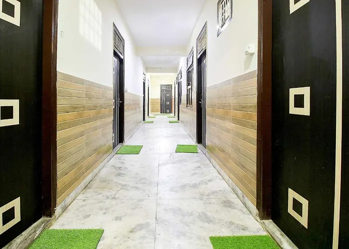 Oyo Hotel Red Stone