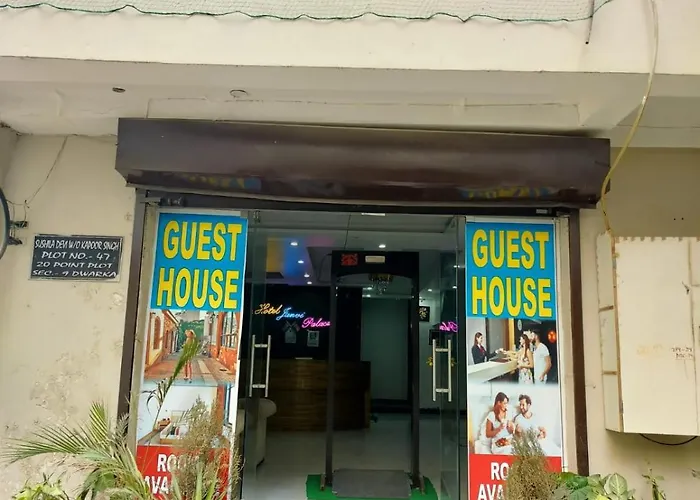 Hotel Janvi Palace